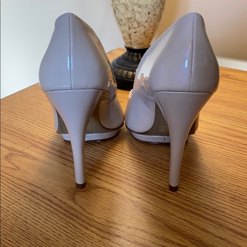 Shoes - Picture 3 of 7